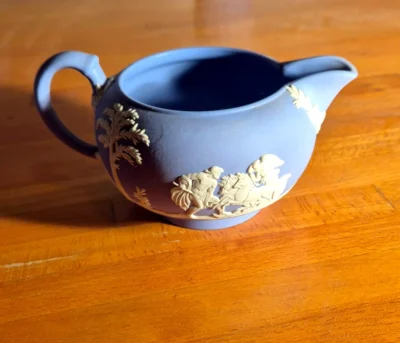 Wedgwood: flødekande.